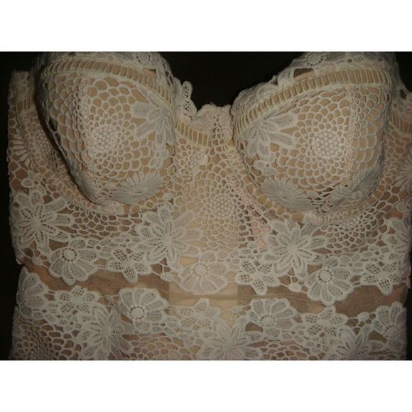 Victoria's Secret 32C,34C,36C,36D CORSET+thong Beige White embroidered BRIDAL - Picture 2 of 5